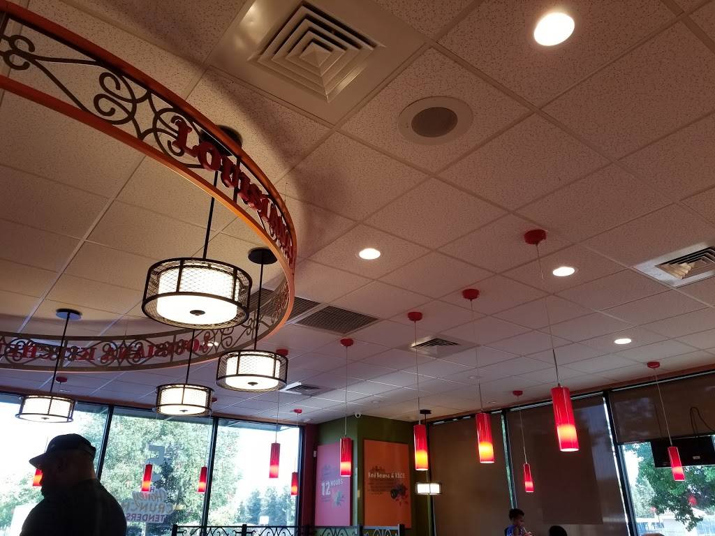 Popeyes Louisiana Kitchen | restaurant | 5227 E Kings Canyon Rd, Fresno, CA 93727, USA | 5594541225 OR +1 559-454-1225