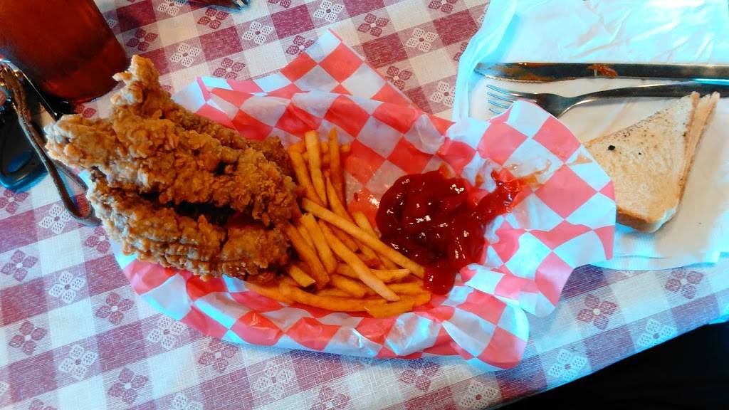 Hwy 77 Cafe | restaurant | 1101 US-77, Rosebud, TX 76570, USA | 2545834444 OR +1 254-583-4444