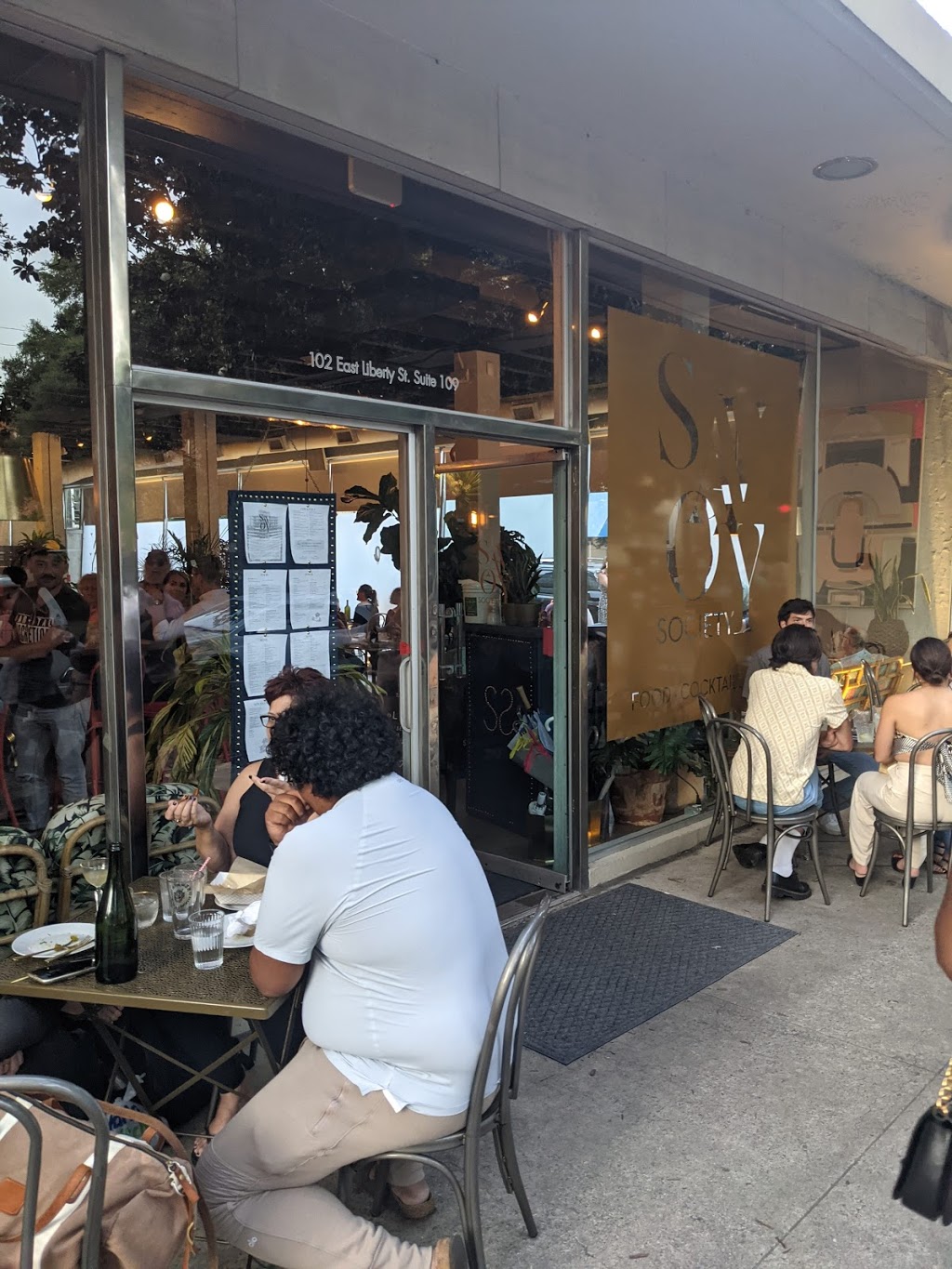 Savoy Society | restaurant | 102 E Liberty #109, Savannah, GA 31401, USA | 9126626665 OR +1 912-662-6665