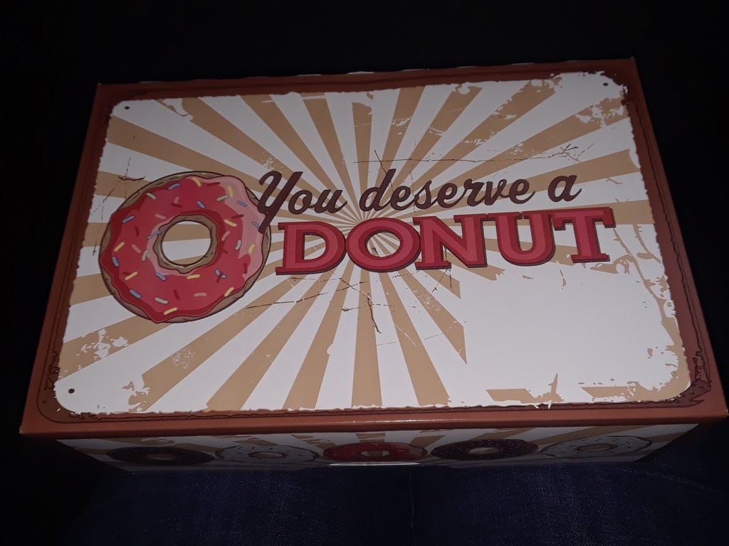 Lickin Good Donuts | restaurant | 6675 Pine Forest Rd, Bellview, FL 32526, USA | 8502874446 OR +1 850-287-4446