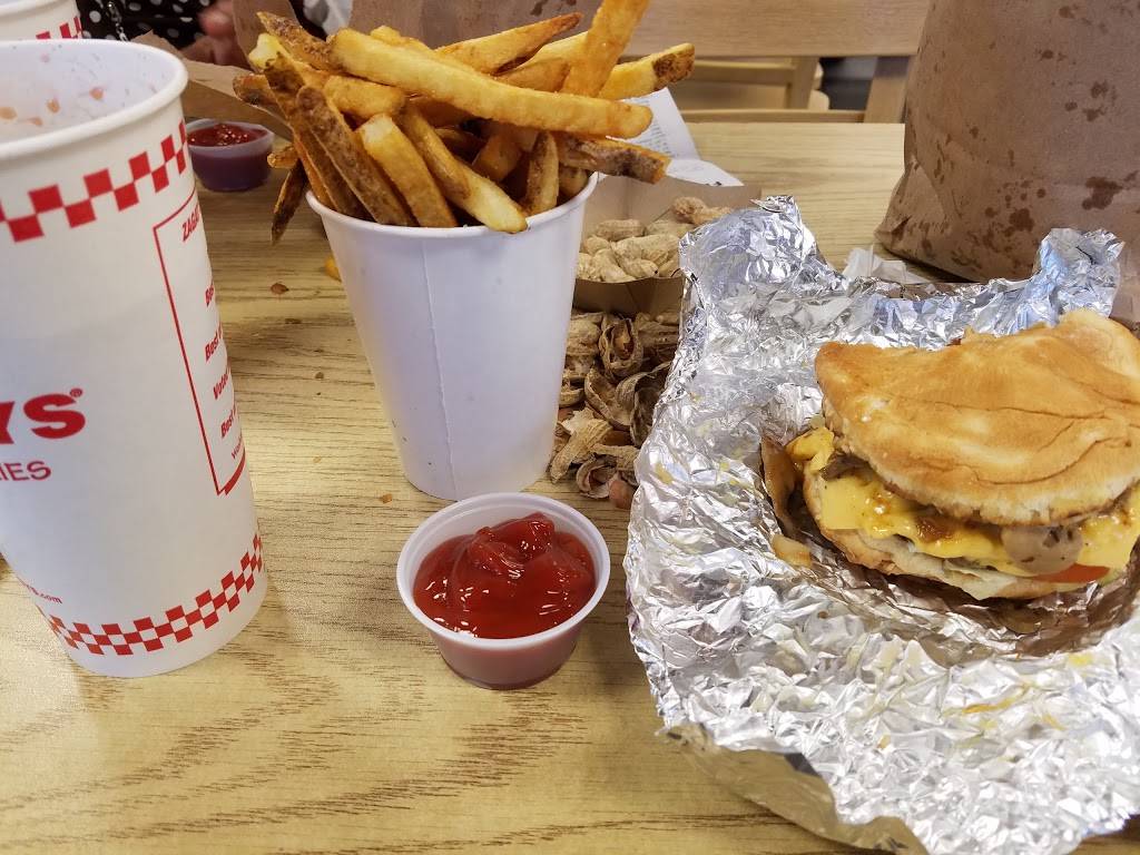 Five Guys | meal takeaway | 487 N Moorpark Rd, Thousand Oaks, CA 91360, USA | 8054960173 OR +1 805-496-0173