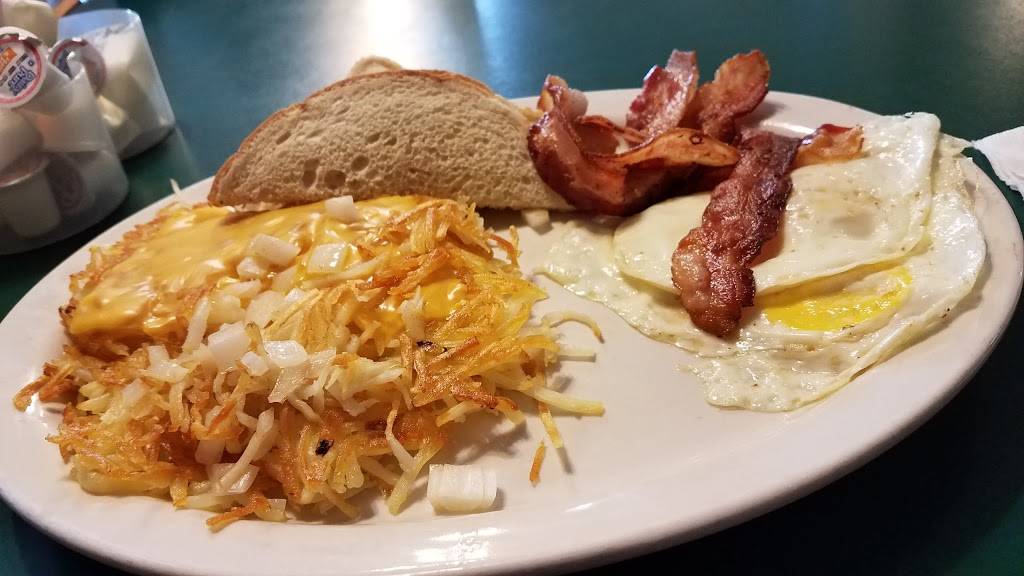 Rockys Cozy Kitchen | restaurant | 145 S 8th St, Medford, WI 54451, USA | 7157482434 OR +1 715-748-2434