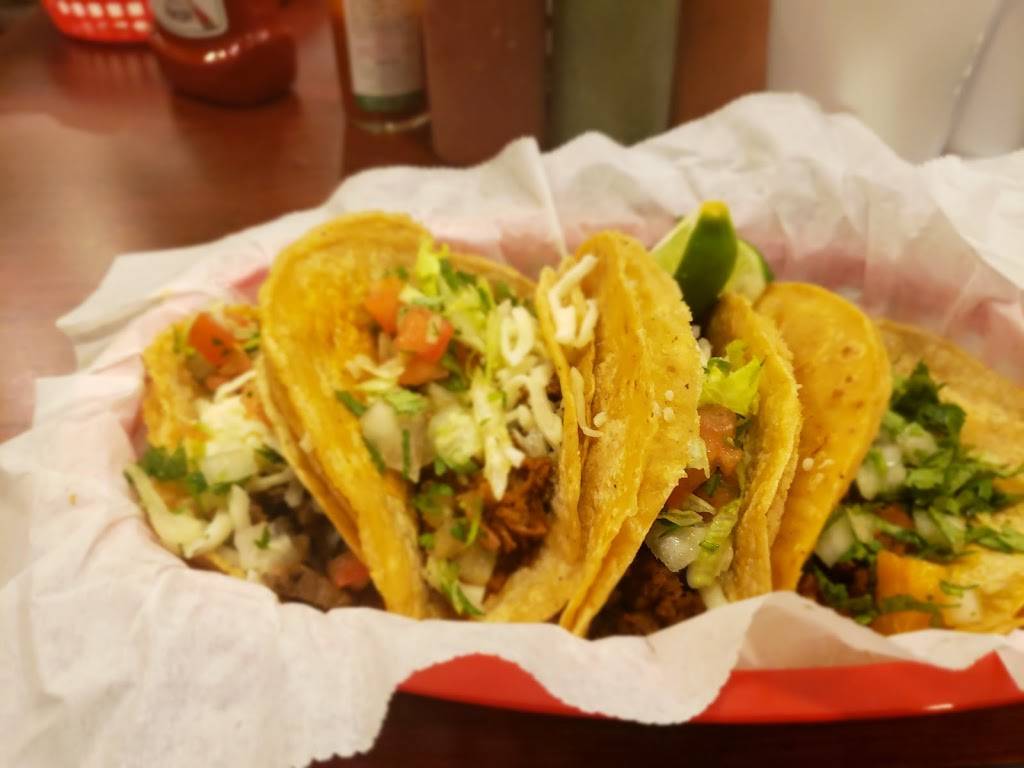 Mean Wiener | restaurant | 532 Sheridan Rd, Highwood, IL 60040, USA | 8472661411 OR +1 847-266-1411