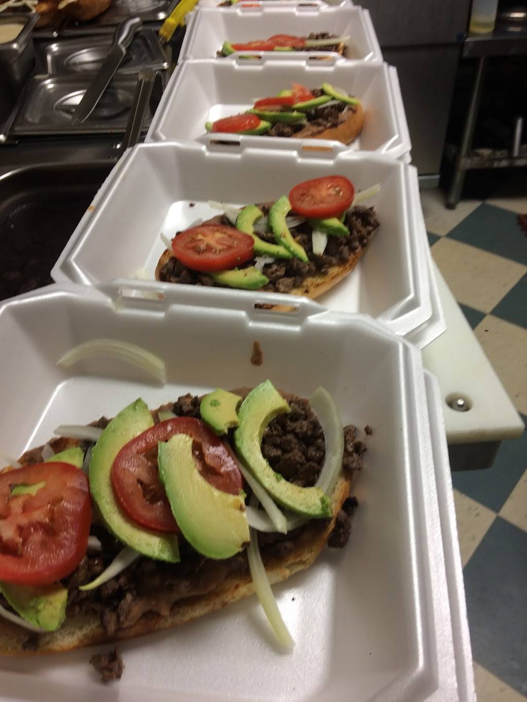 Chavelas Mexican Cuisine | restaurant | 2621 N Rangeline Rd, Webb City, MO 64870, USA | 4176268055 OR +1 417-626-8055