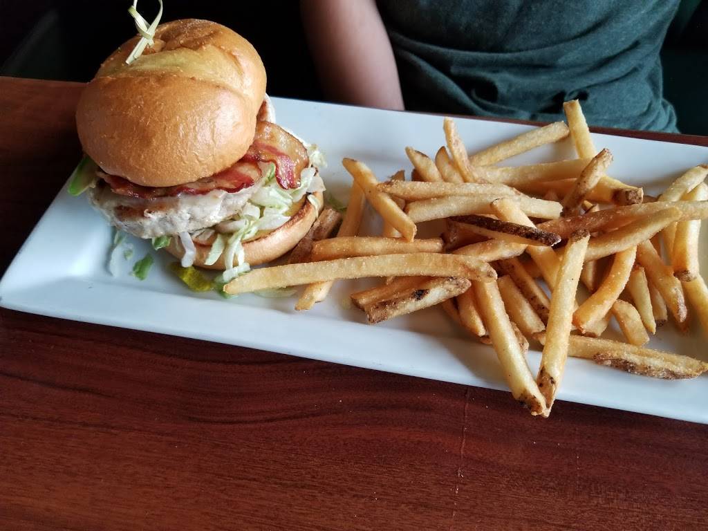 Ruby Tuesday | restaurant | 6565 N Illinois St, Fairview Heights, IL 62208, USA | 6183943561 OR +1 618-394-3561