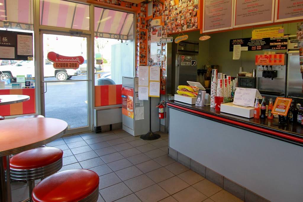 Johnnies Dog House and Chicken Shack | meal takeaway | 3401 Concord Pike, Wilmington, DE 19803, USA | 3024771440 OR +1 302-477-1440