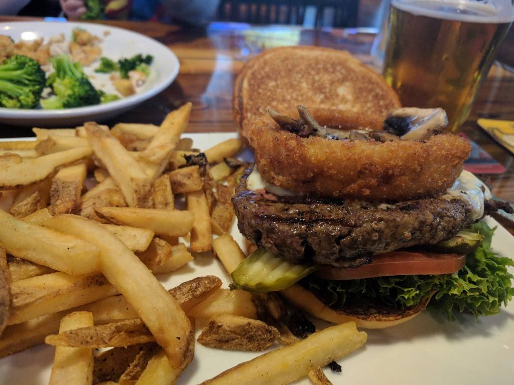 Millers Ale House - South Philadelphia | restaurant | 2100 S Christopher Columbus Blvd, Philadelphia, PA 19148, USA | 2153831686 OR +1 215-383-1686