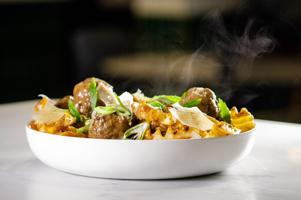 The Farehouse Market | restaurant | 600 W Chicago Ave, Chicago, IL 60654, USA | 6303764800 OR +1 630-376-4800