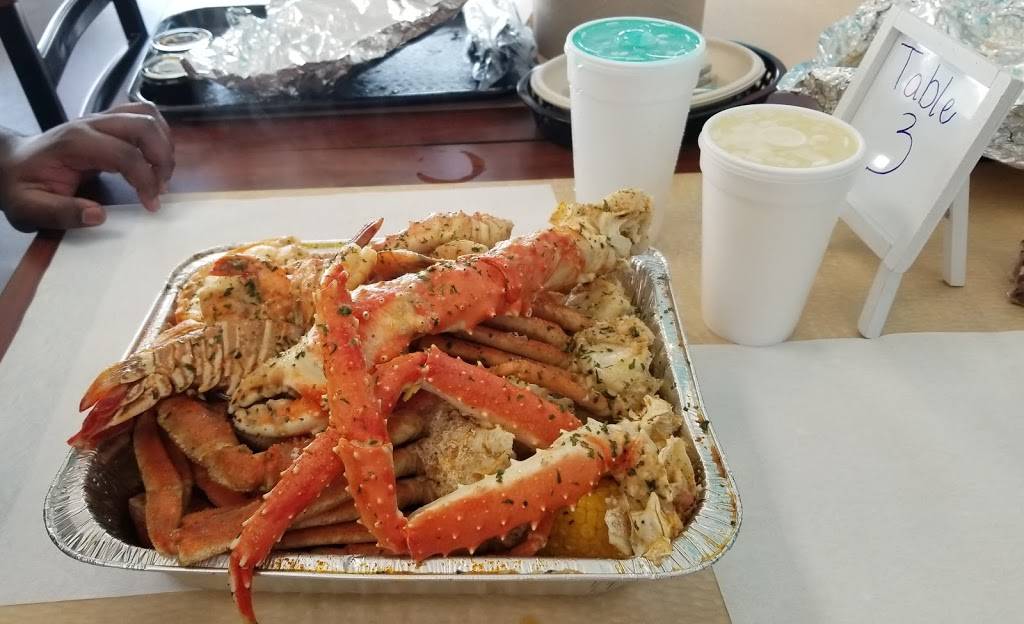 Qs Crackin Crab & Seafood Kitchen | restaurant | 5240 N Atlantic Ave, Cocoa Beach, FL 32931, USA | 3216134044 OR +1 321-613-4044