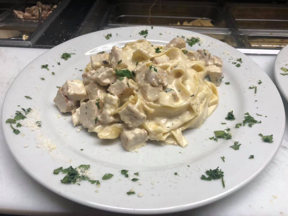 Sonny’s NY Pizza | restaurant | 30 Denton Plaza, Denton, MD 21629, USA | 4104794774 OR +1 410-479-4774