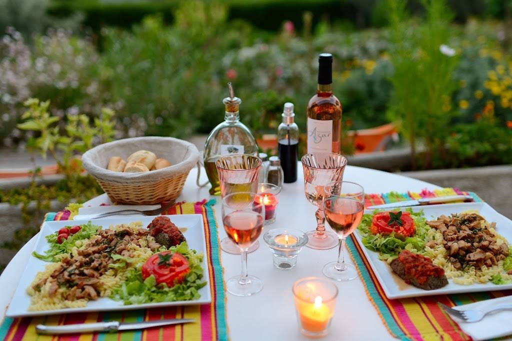 Restaurant A La Bonne Fourchette | restaurant | 464 Rue Principale, Saint-Sébastien, QC J0J 2C0, Canada | 4502449881 OR +1 450-244-9881