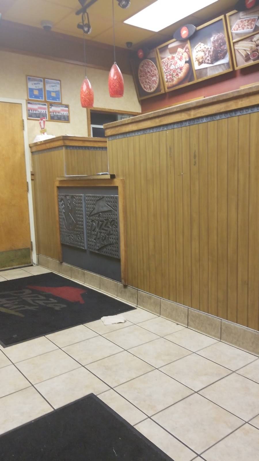 Pizza Hut | restaurant | 5688 & 5690 Silver Hill Rd #A01-A02, District Heights, MD 20747, USA | 3019676600 OR +1 301-967-6600