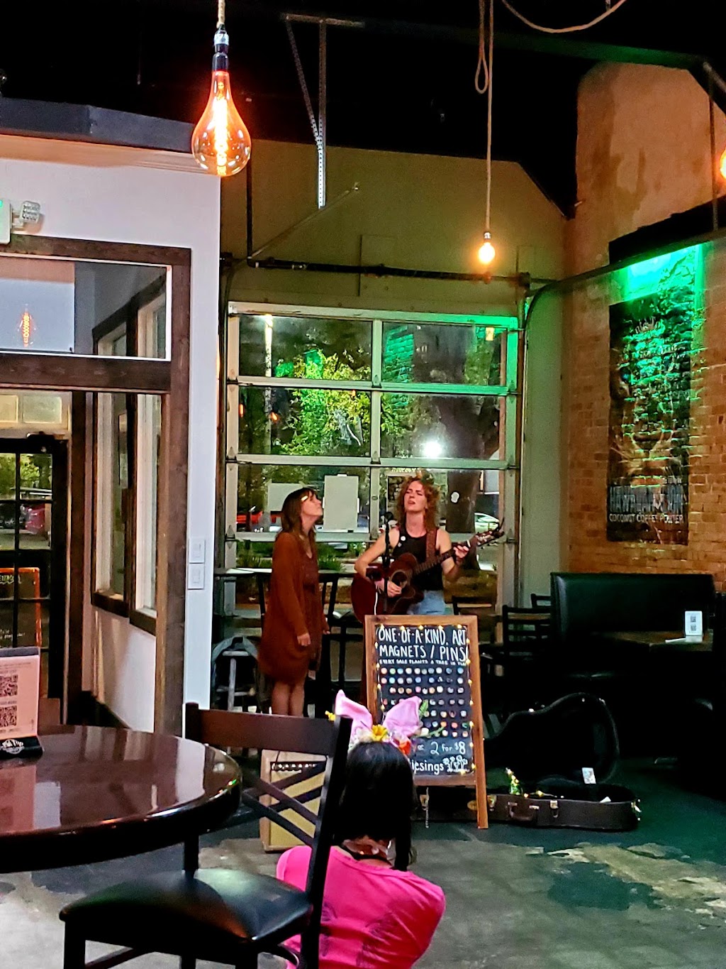 Big Top Brewing Company Pensacola | restaurant | 21 W Romana St, Pensacola, FL 32502, USA | 8504662072 OR +1 850-466-2072