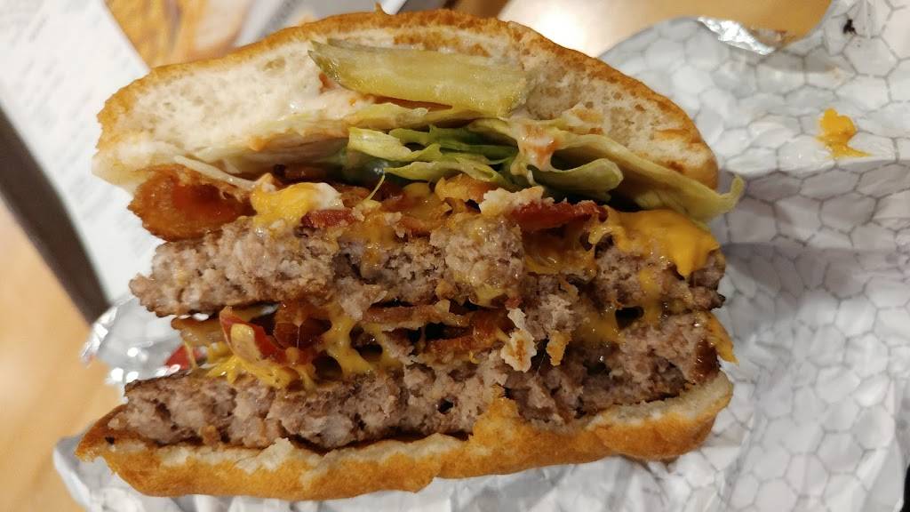 Wendys | restaurant | 9930 Airport Rd, Brampton, ON L6S 0C5, Canada | 9054587651 OR +1 905-458-7651