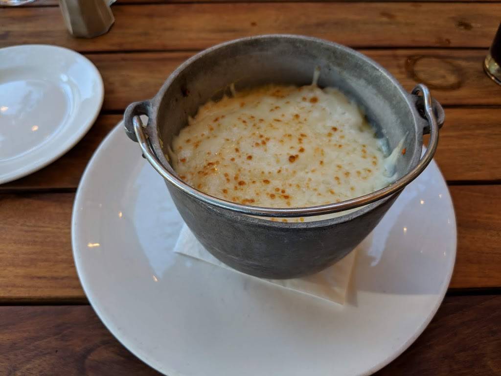 Nine Fine Irishmen | restaurant | 3790 S Las Vegas Blvd, Las Vegas, NV 89109, USA | 8668154365 OR +1 866-815-4365