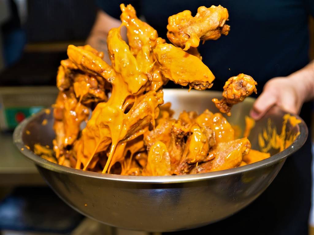 Wing It On! | meal takeaway | 4514 Main St, Bridgeport, CT 06606, USA | 2033714567 OR +1 203-371-4567