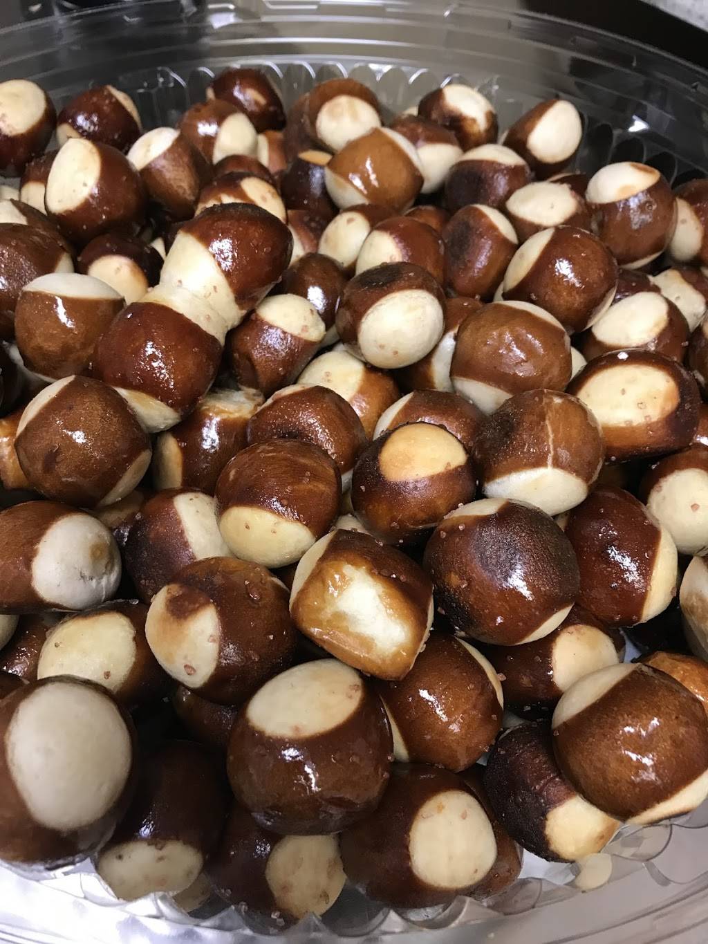 Frannie’s Vegan Cafe | restaurant | 4100 N Roan St #1, Johnson City, TN 37601, USA | 4233029679 OR +1 423-302-9679