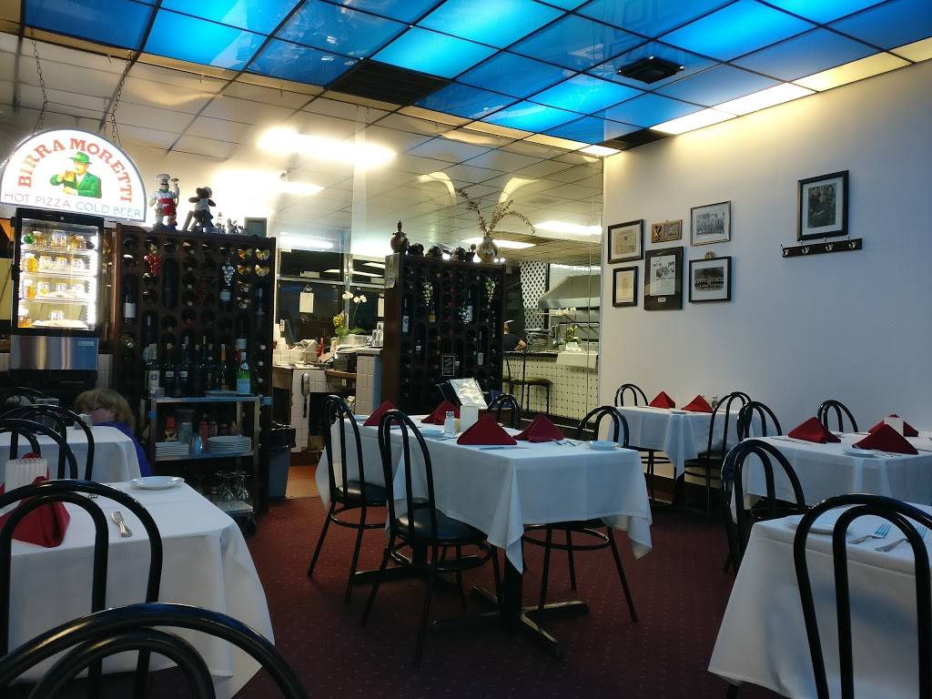 Adrians Trattoria | restaurant | 17709 Vanowen St, Reseda, CA 91335, USA | 8188811846 OR +1 818-881-1846