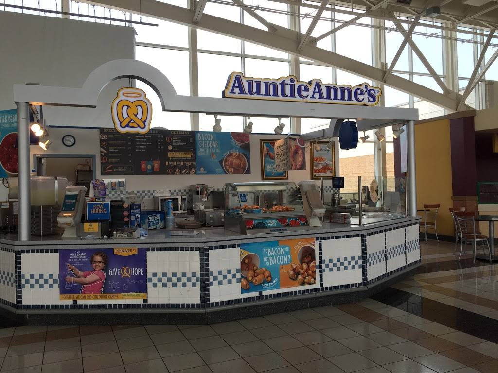 Auntie Annes | cafe | 5800 Tri-State Tollway, Hinsdale, IL 60521, USA | 6303219036 OR +1 630-321-9036