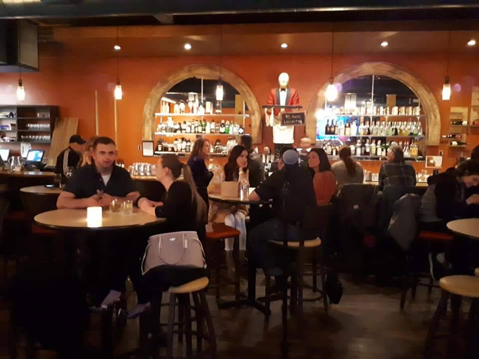 The Thirsty Butler | restaurant | 1585 Wyandotte St E, Windsor, ON N9A 3L3, Canada | 5199152216 OR +1 519-915-2216