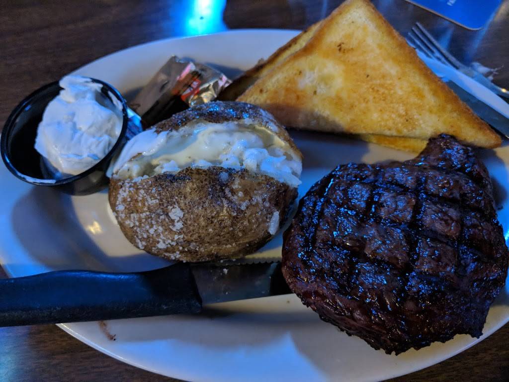 Hunters Restaurant Lounge | restaurant | 311 Midland St, Waco, NE 68460, USA | 4027285613 OR +1 402-728-5613