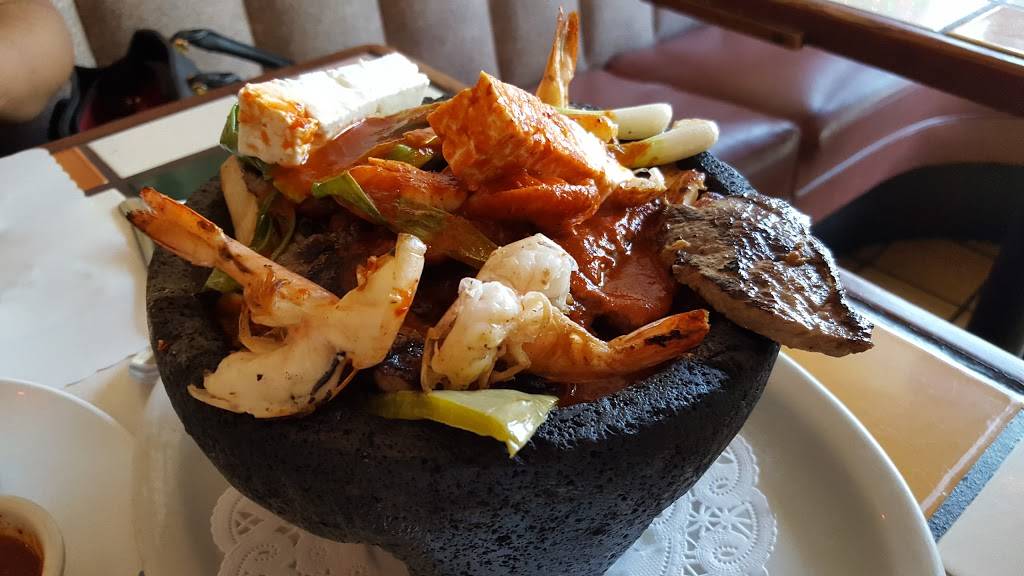 La Parrilla Restaurant | restaurant | 2126 East Cesar E Chavez Avenue, Los Angeles, CA 90033, USA | 3232623434 OR +1 323-262-3434