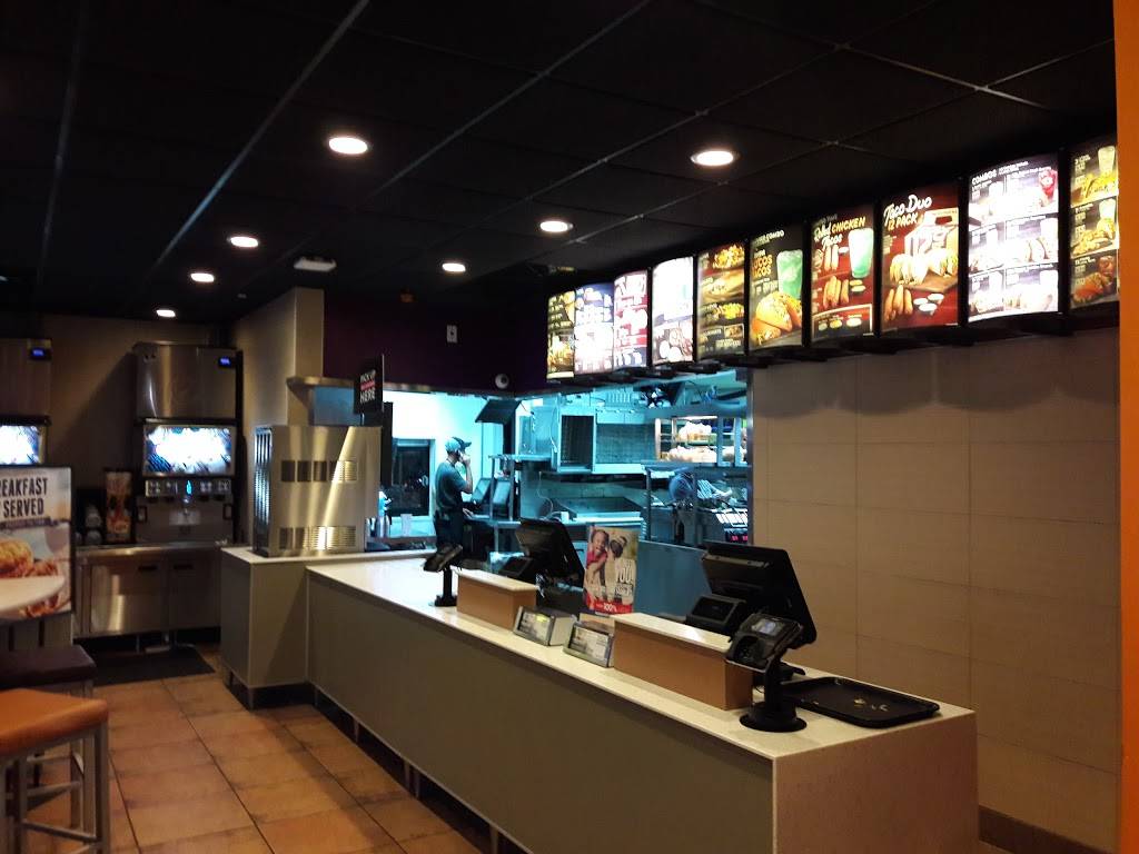 Taco Bell | meal takeaway | 1075 W 49th St, Hialeah, FL 33012, USA | 3055589422 OR +1 305-558-9422