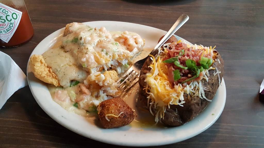 Steve’s Landing Waterfront Grill | restaurant | 1145 Poling Cir, Soddy-Daisy, TN 37379, USA | 4233324098 OR +1 423-332-4098