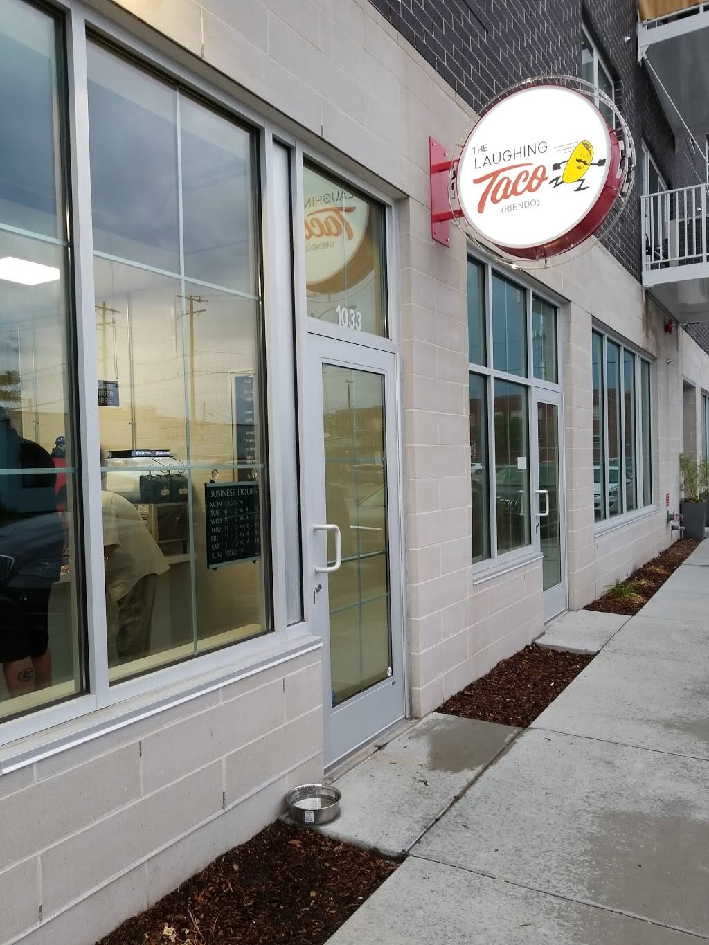 The Laughing Taco | restaurant | 1033 S 1st St, Milwaukee, WI 53204, USA | 4142103086 OR +1 414-210-3086