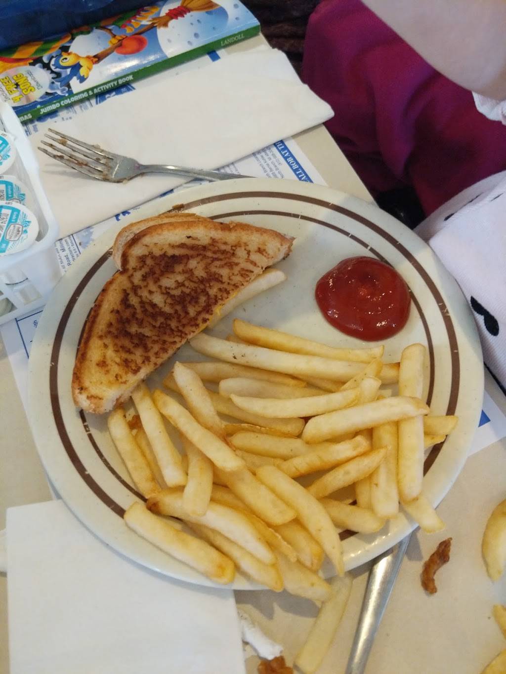 Mc Phersons Family Restaurant | restaurant | 8580 State Rd, Millington, MI 48746, USA | 9898714565 OR +1 989-871-4565