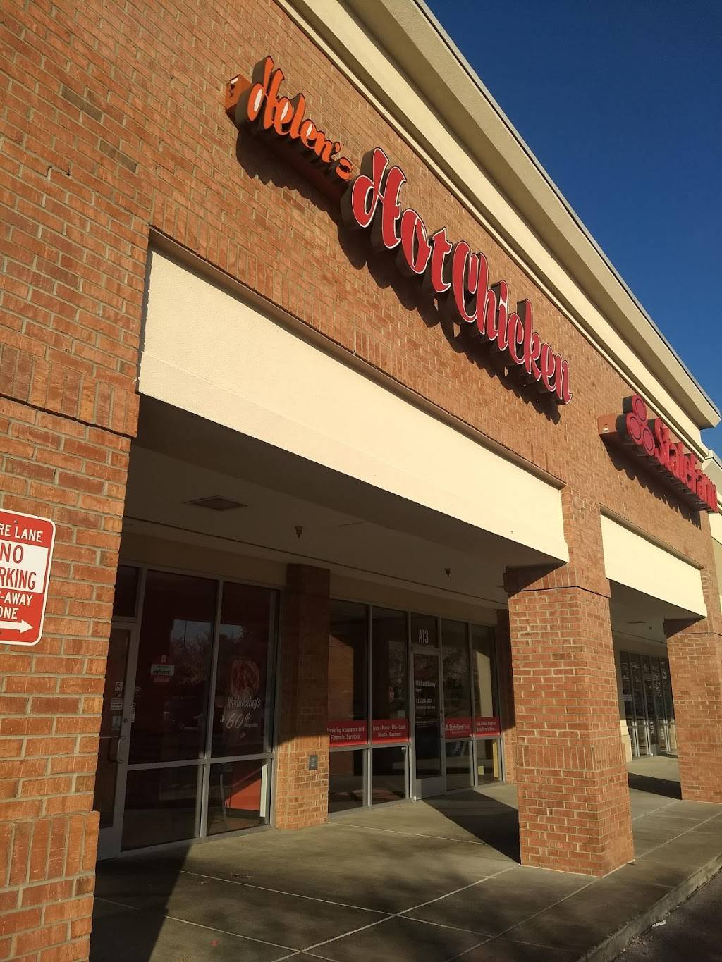 Helens Hot Chicken Murfreesboro | restaurant | 2042 Lascassas Pike a12, Murfreesboro, TN 37130, USA | 6153968779 OR +1 615-396-8779