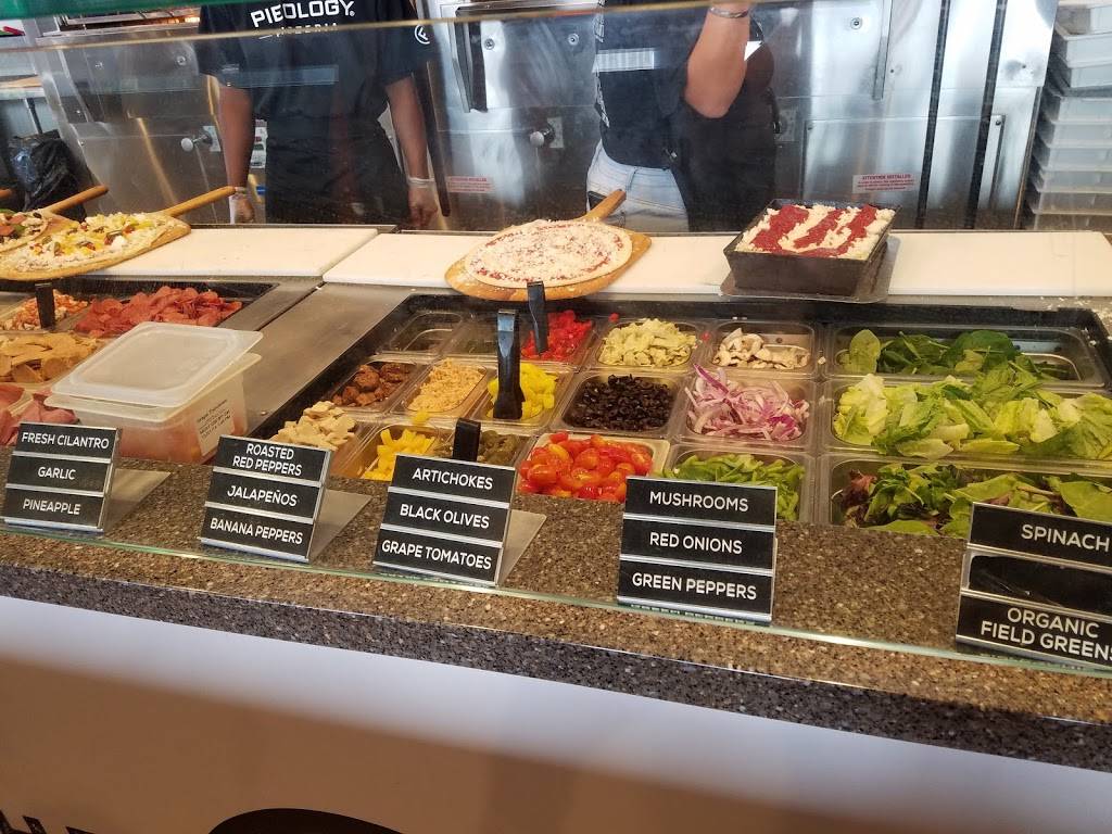 Pieology Pizzeria | restaurant | Pearlridge Center, 98 1005 Moanalua Rd, Aiea, HI 96701, USA | 8082005085 OR +1 808-200-5085