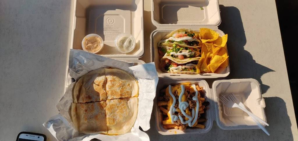 barBURRITO | restaurant | 10909 Yonge St, Richmond Hill, ON L4C 3E3, Canada | 9057701483 OR +1 905-770-1483