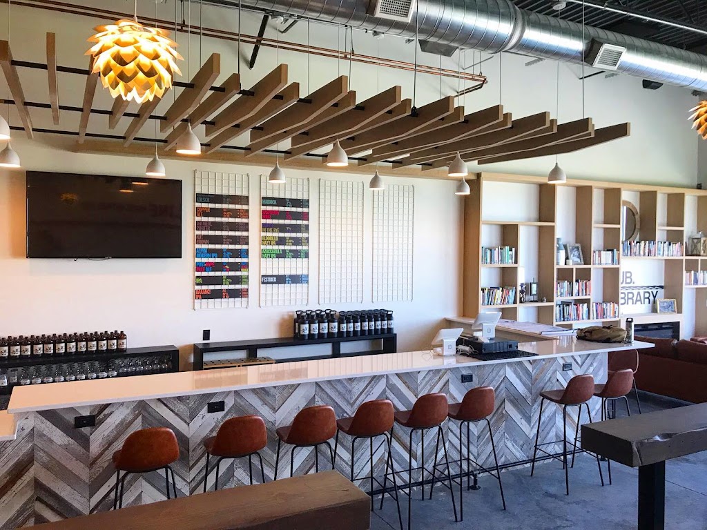 Zipline Beer Lounge | restaurant | 3808 S 203rd Plaza, Omaha, NE 68130, USA | 5314664439 OR +1 531-466-4439