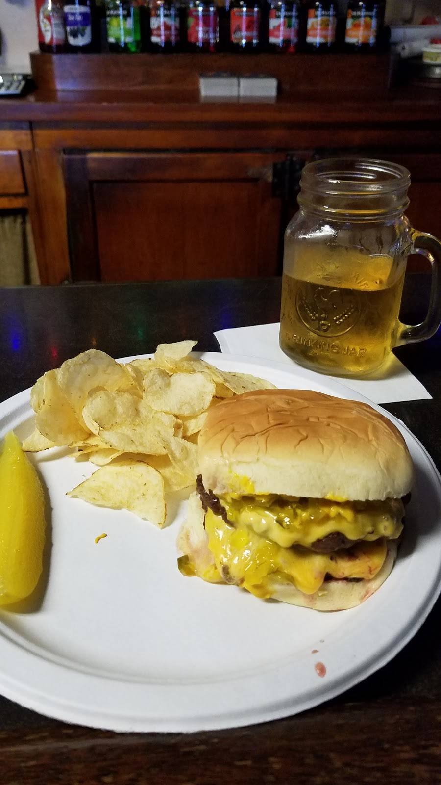 Pickle & Shellys Good Time | restaurant | 6471 Center St, Unionville, MI 48767, USA | 9896748672 OR +1 989-674-8672