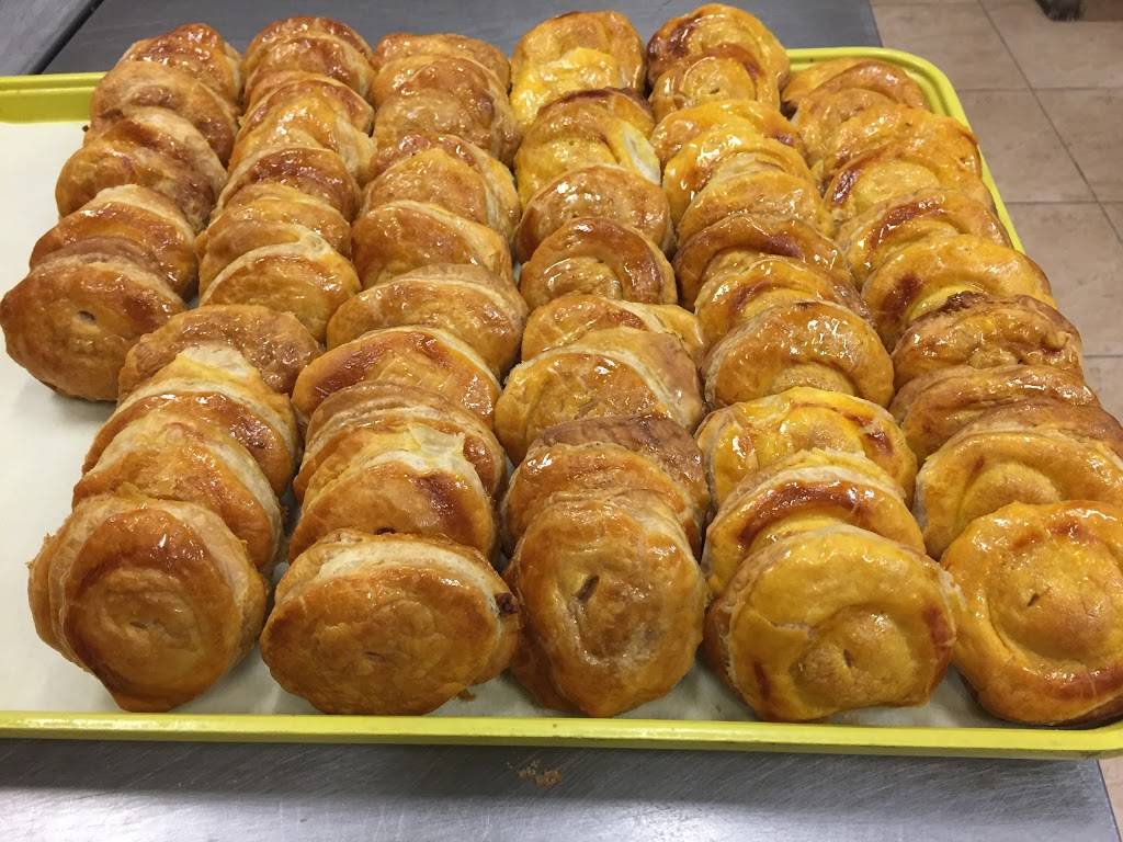 Danny Bakery | restaurant | 8901 SW 157th Ave #15, Miami, FL 33196, USA | 3053860017 OR +1 305-386-0017