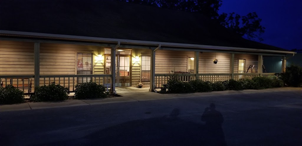 JRs Catfish House | restaurant | 6103 MS-613, Lucedale, MS 39452, USA | 6017915375 OR +1 601-791-5375