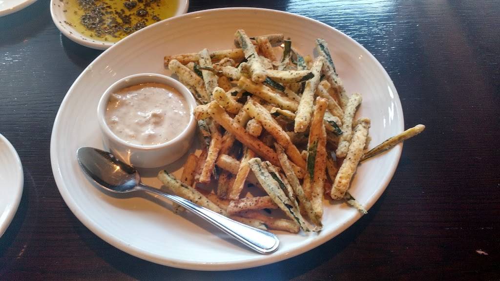 Carrabbas Italian Grill | restaurant | 13870 Foulger Square, Woodbridge, VA 22192, USA | 7035837300 OR +1 703-583-7300