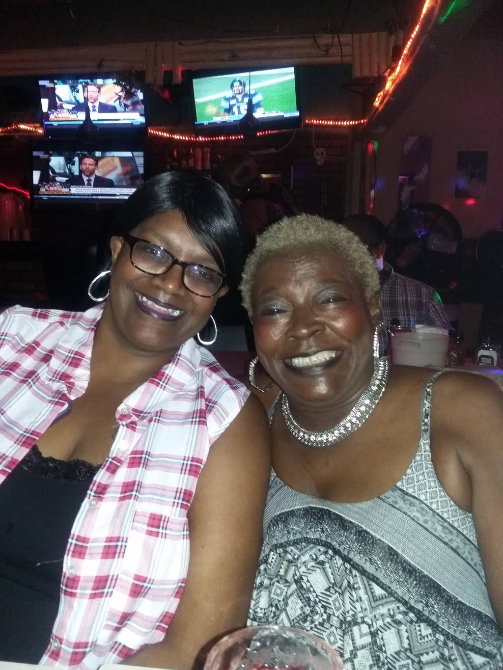 Jazspers | restaurant | 1450 Gaither Pkwy, Memphis, TN 38106, USA | 9017752139 OR +1 901-775-2139