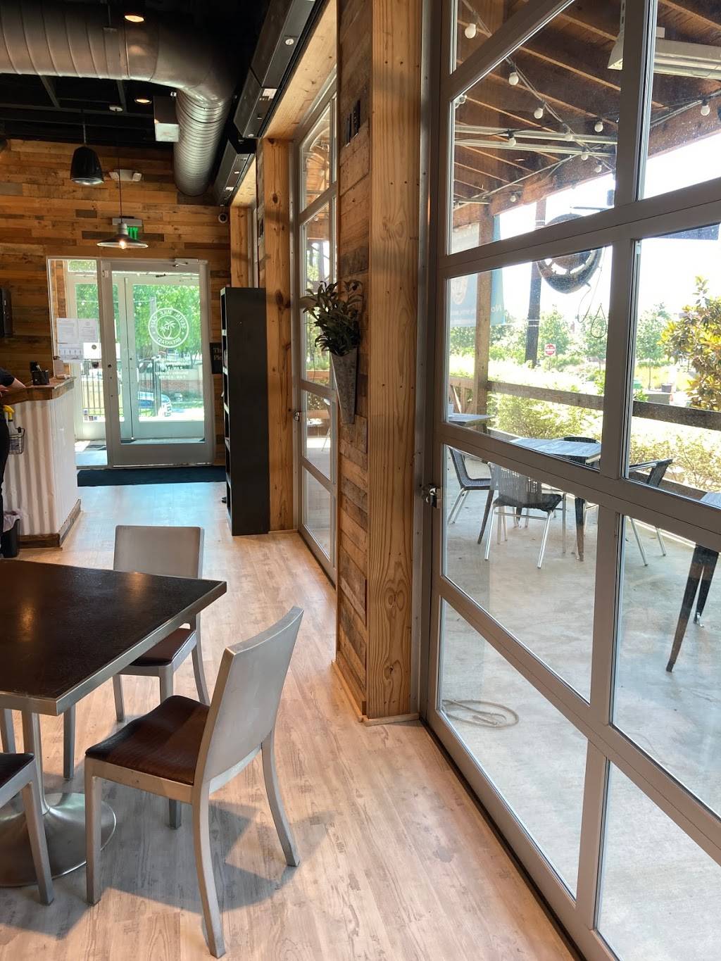 Seven Mile Cafe | restaurant | 201 W Church St, Lewisville, TX 75057, USA | 4694447055 OR +1 469-444-7055