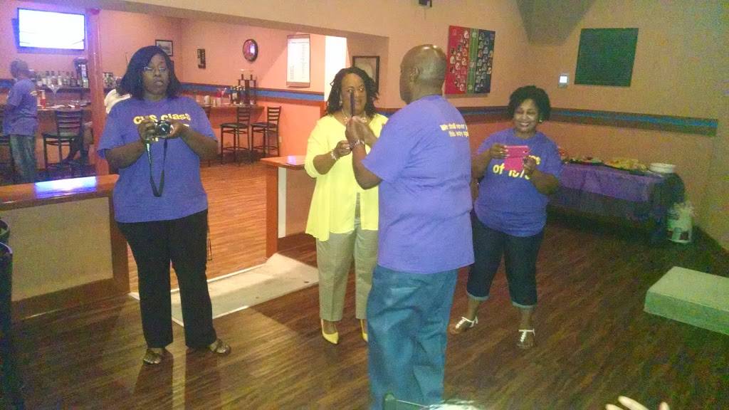 Neighborhood Corner Stone LLC | restaurant | 164 NE Railroad St, Lake City, FL 32055, USA | 3867580047 OR +1 386-758-0047