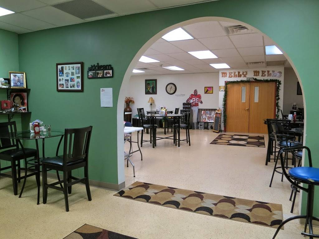 Melly Mells | restaurant | 313 W Beltline Hwy, Madison, WI 53713, USA | 6082709512 OR +1 608-270-9512