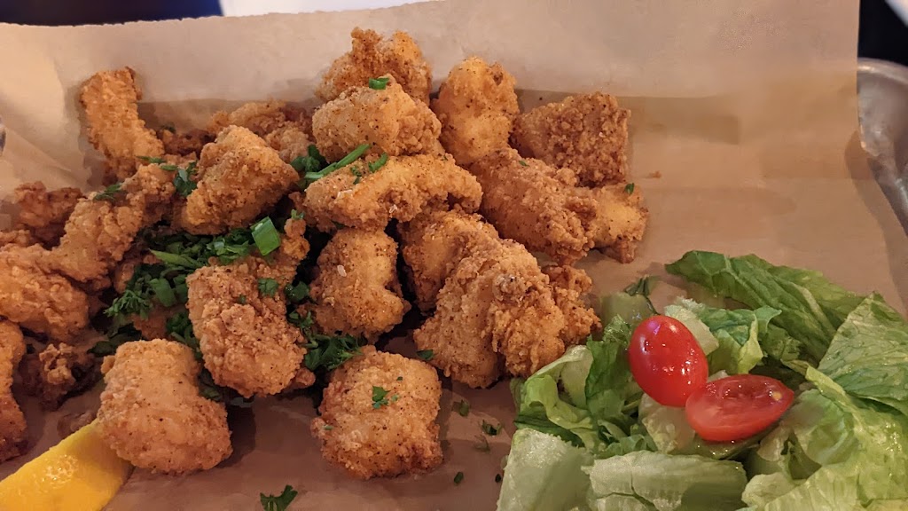 Sin City Seafood Kitchen+Lounge | restaurant | 353 E Bonneville Ave, Las Vegas, NV 89101, USA | 7022687838 OR +1 702-268-7838