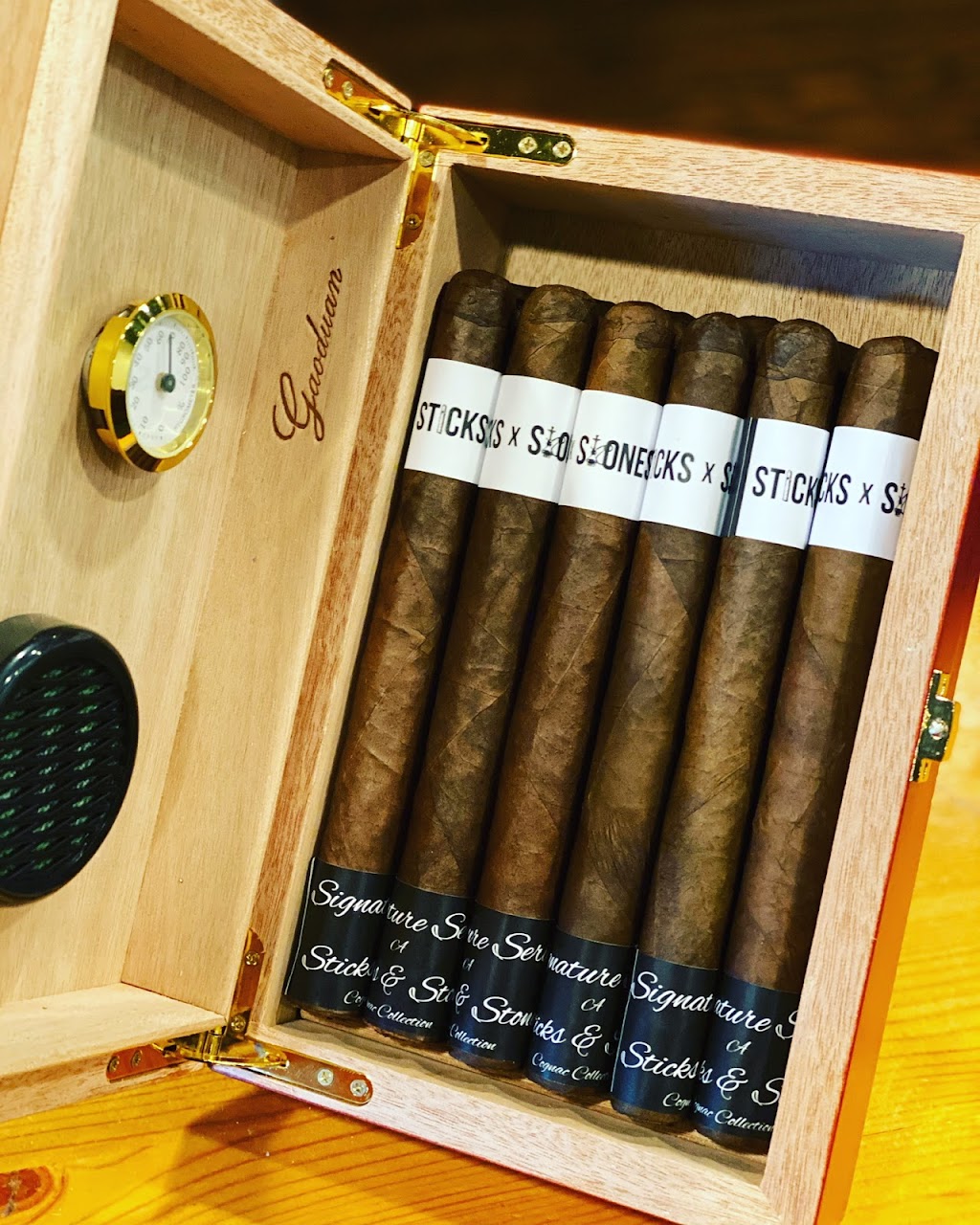 Sticks X Stones | night club | 2965 N Germantown Pkwy STE 111, Bartlett, TN 38133, USA | 9017077348 OR +1 901-707-7348