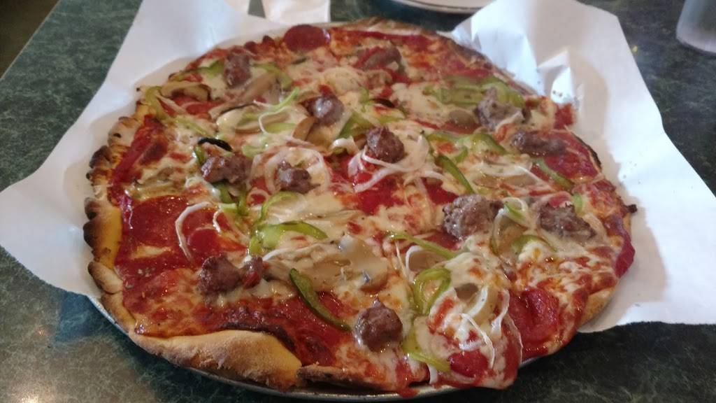 Drags Restaurant & Roman Lounge | restaurant | 511 S N Main St, Rice Lake, WI 54868, USA | 7152344961 OR +1 715-234-4961