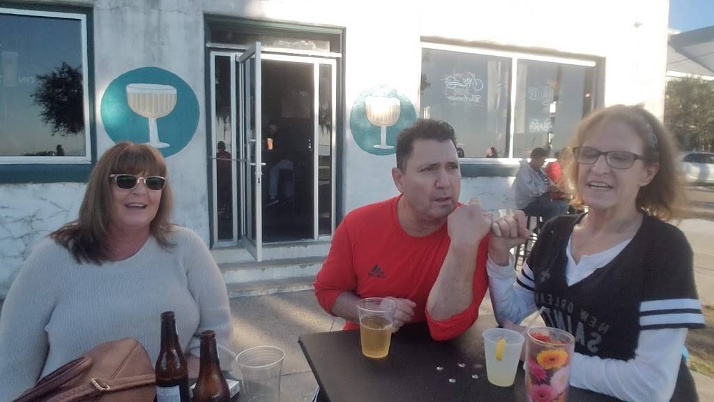 McClains Pizzeria | restaurant | 115 Girod St, Mandeville, LA 70448, USA | 9857780955 OR +1 985-778-0955