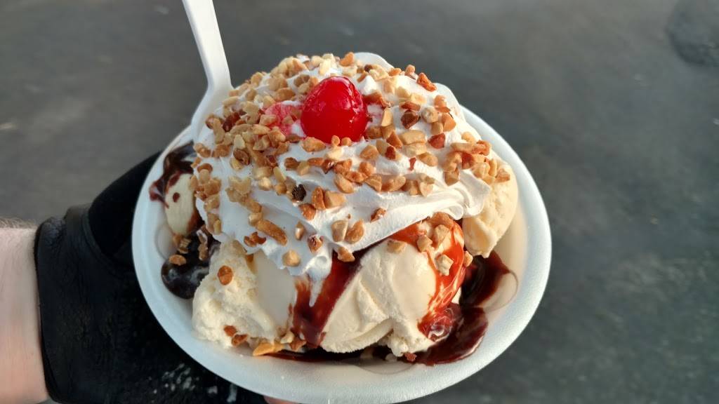 The Widows Walk Ice Creamery and Bicycle Rentals | restaurant | 415 E Riverside Dr, Clarksville, IN 47129, USA | 8127258415 OR +1 812-725-8415