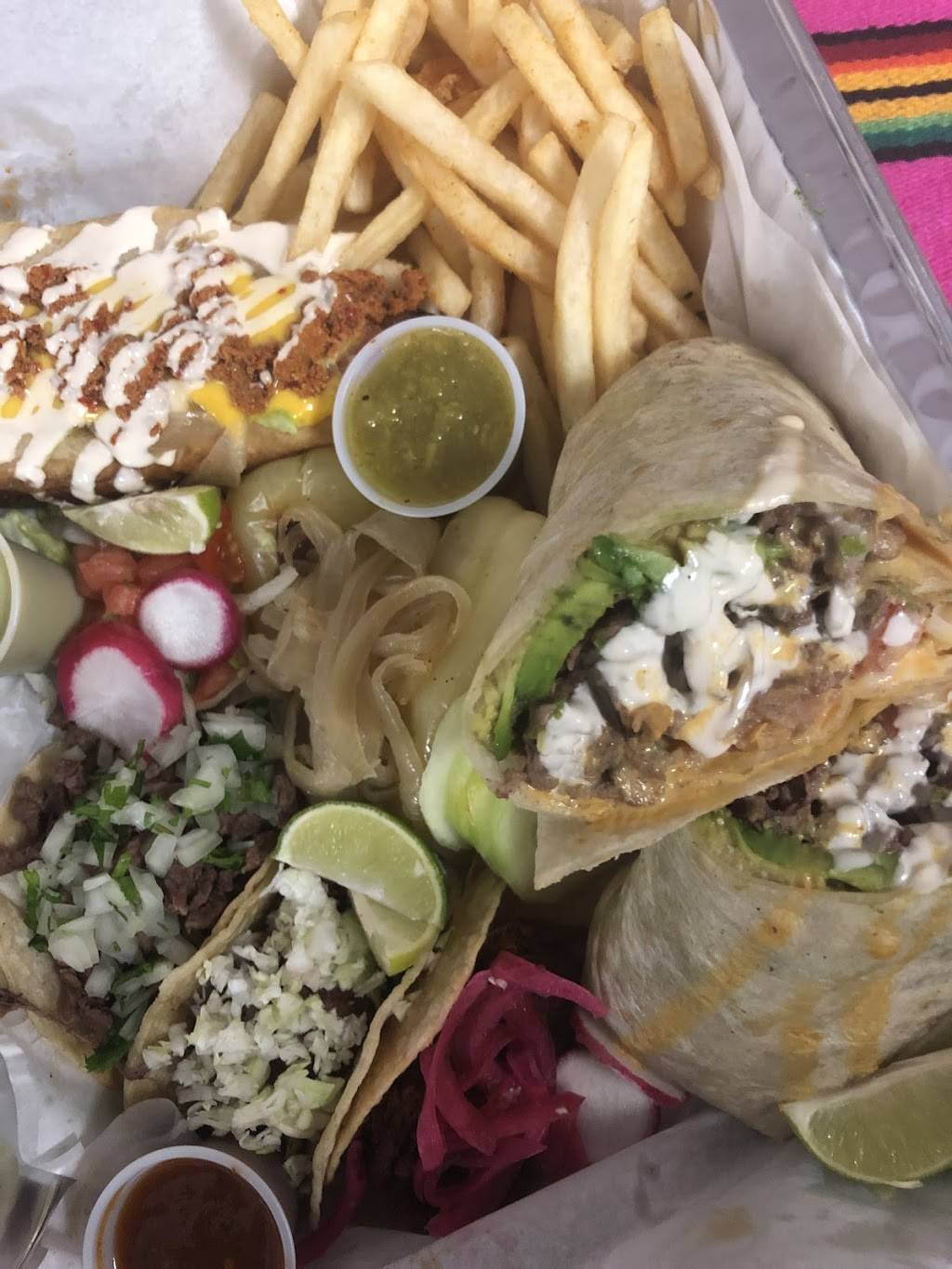 Toro loco tacos y burros percherón | restaurant | 370 E Chandler Blvd, Chandler, AZ 85225, USA | 4804370360 OR +1 480-437-0360