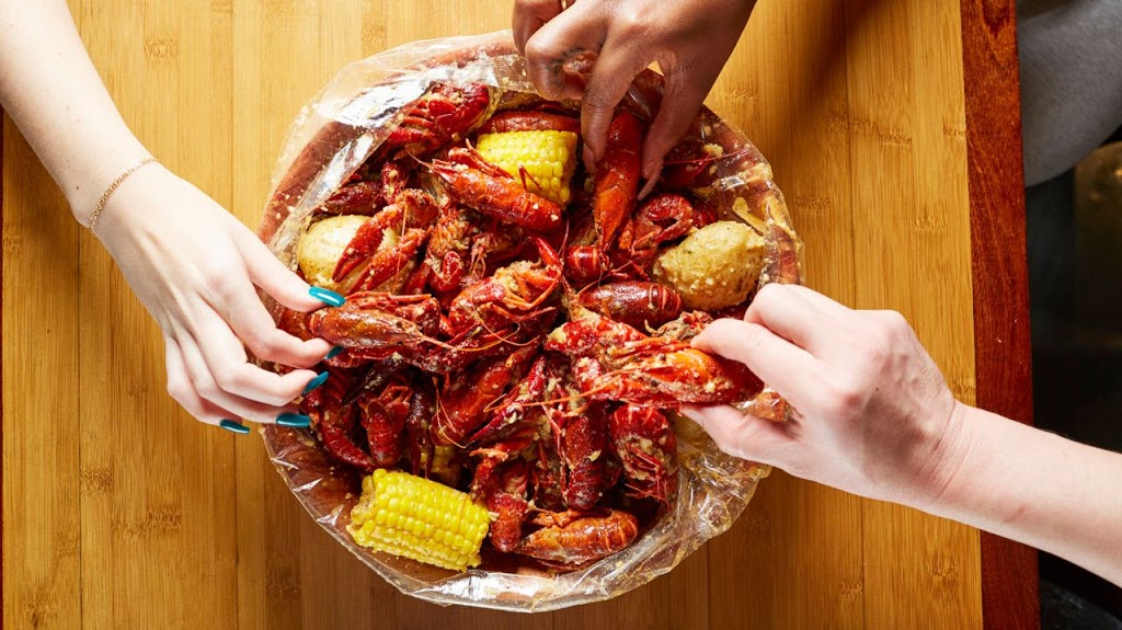 Cajun King Seafood and Grill | restaurant | 2965 N Germantown Pkwy #102, Bartlett, TN 38133, USA | 9013888178 OR +1 901-388-8178