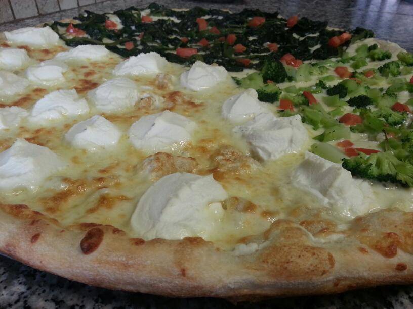 Randazzo Pizzeria | meal delivery | 306 Ditmas Ave, Brooklyn, NY 11218, USA | 7184362624 OR +1 718-436-2624